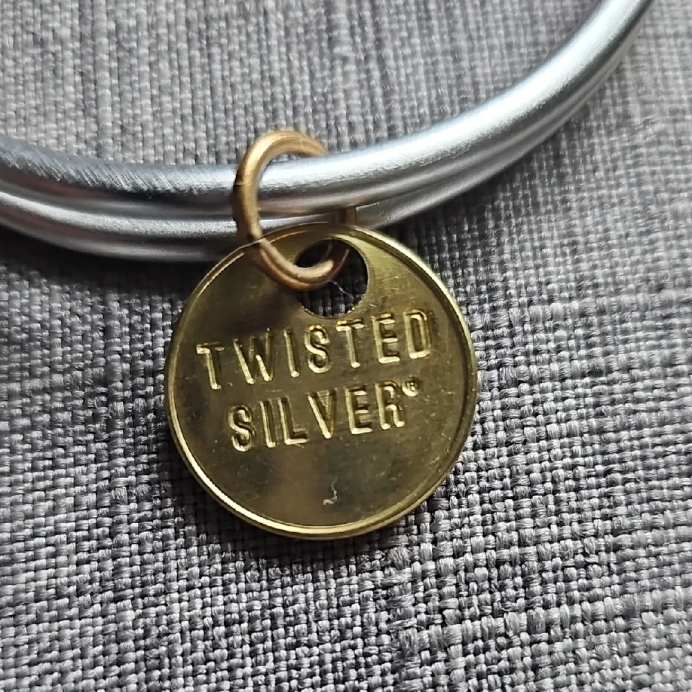 Gold and Silver Bracelet - Picture 6 of 6